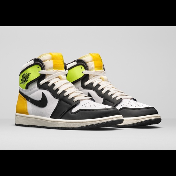 aj1 volt gold